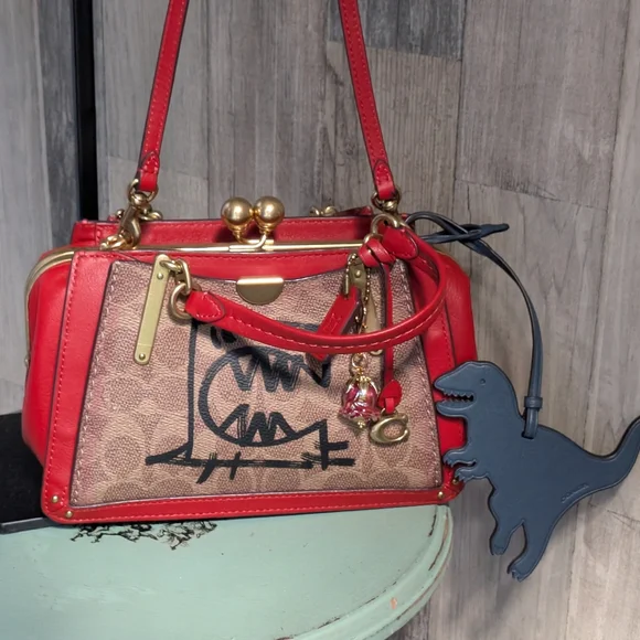 Coach Dreamer 21 Signature Rexy By Guang yu With Rexy Charm - Picture 7 of 16